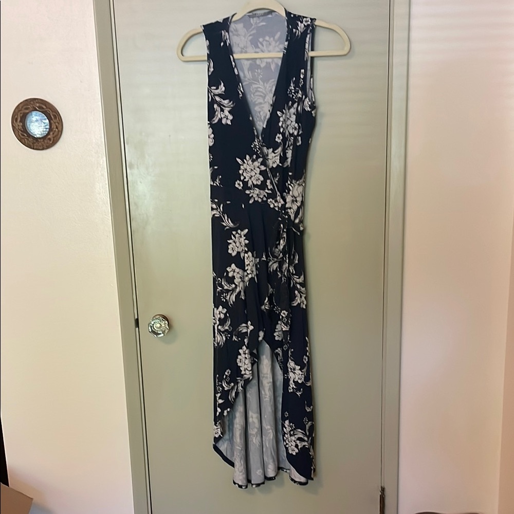 Tart size small wraparound dress.
